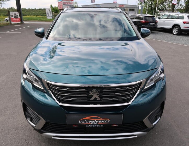 Peugeot 5008 SUV / Terénní 1,2 l 96 kw