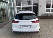 KIA Ceed 4