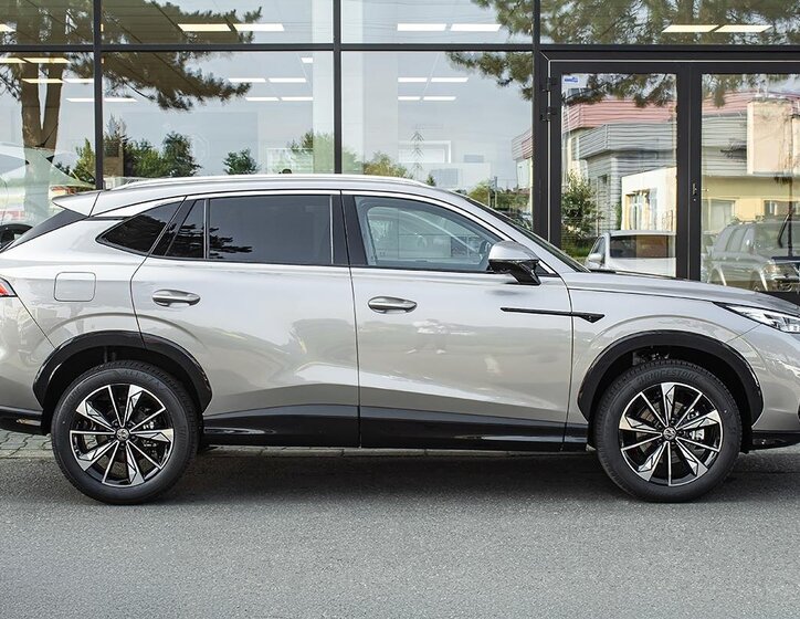 MG HS SUV 1,5 l 125 kw