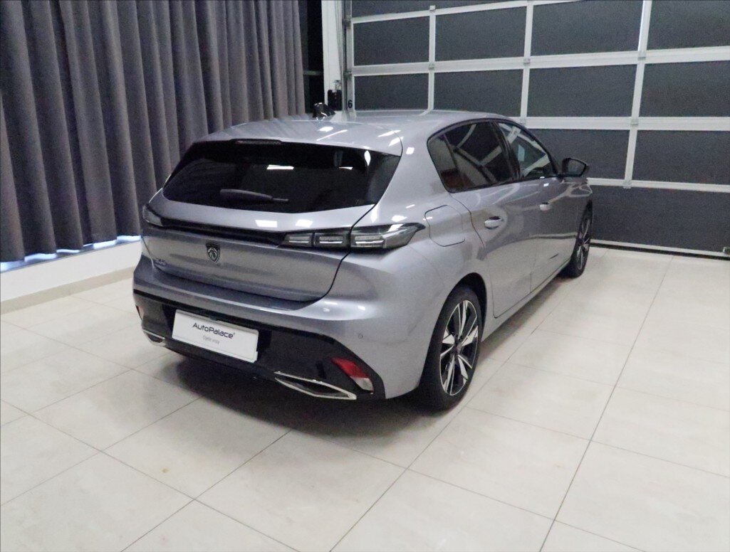 Peugeot 308 Hatchback 1,2 l 96 kw