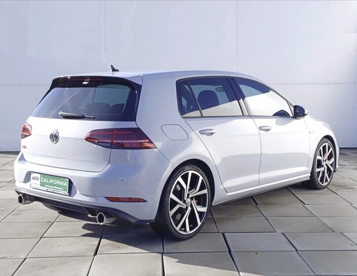 Volkswagen Golf Hatchback 2,0 l 180 kw