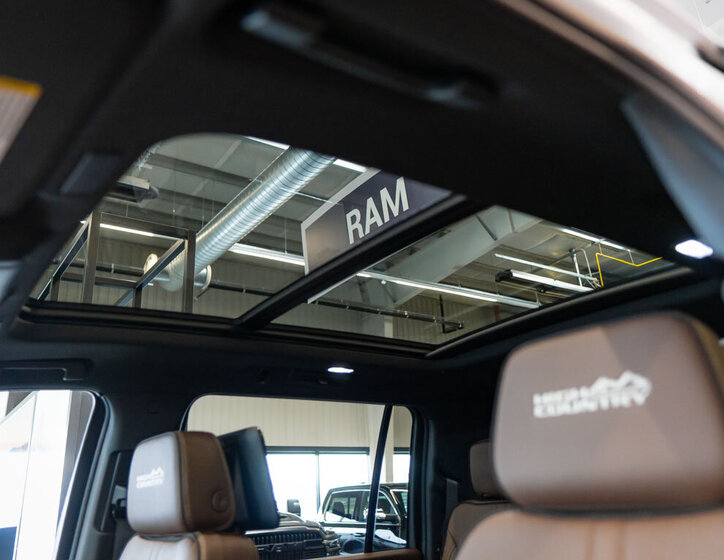 Chevrolet Suburban SUV 6,2 l 313 kw