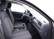 Volkswagen T-Roc 12