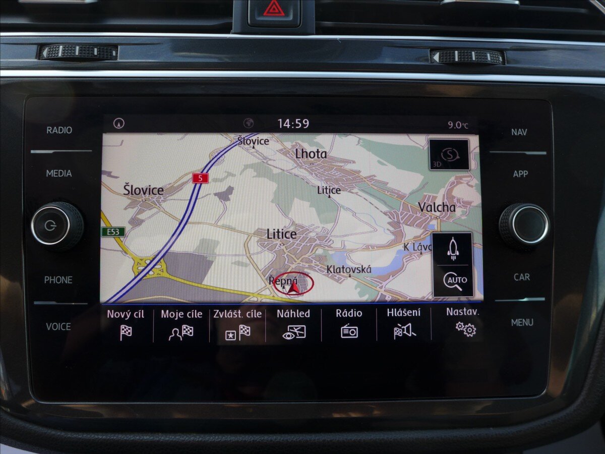 Volkswagen Tiguan SUV / Terénní 2,0 l 110 kw