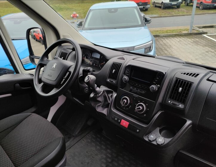 Peugeot Boxer 18