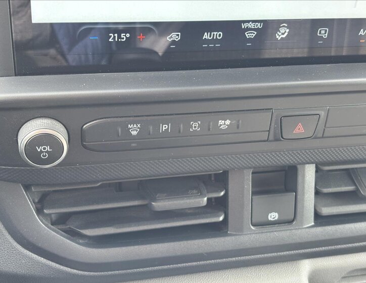 Ford Transit Custom Skříň 2,0 l 100 kw