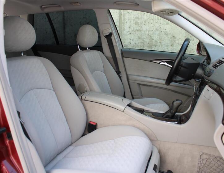 Mercedes-Benz Třídy E 25