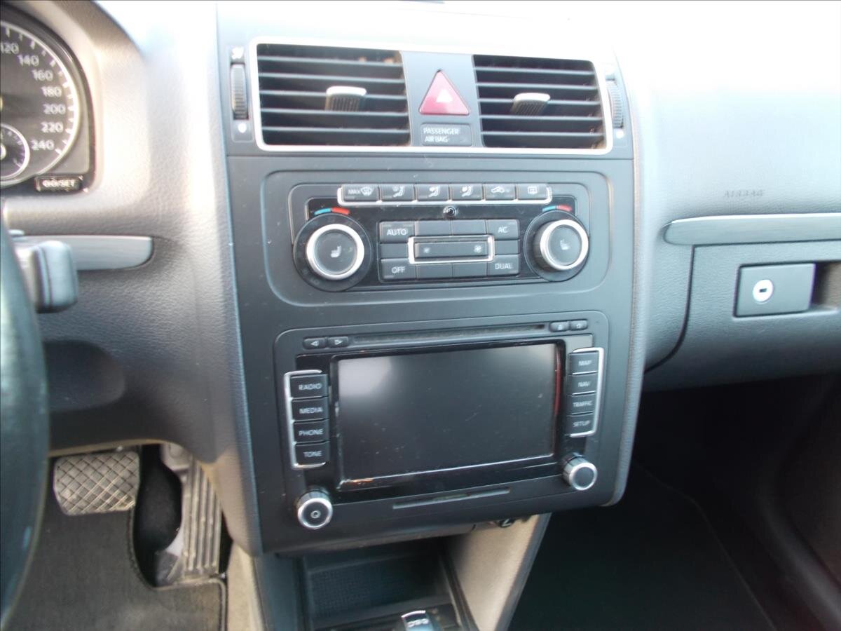 Volkswagen Touran MPV 1,6 l 77 kw