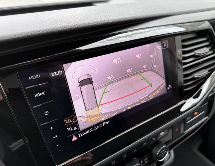 Volkswagen Multivan 31