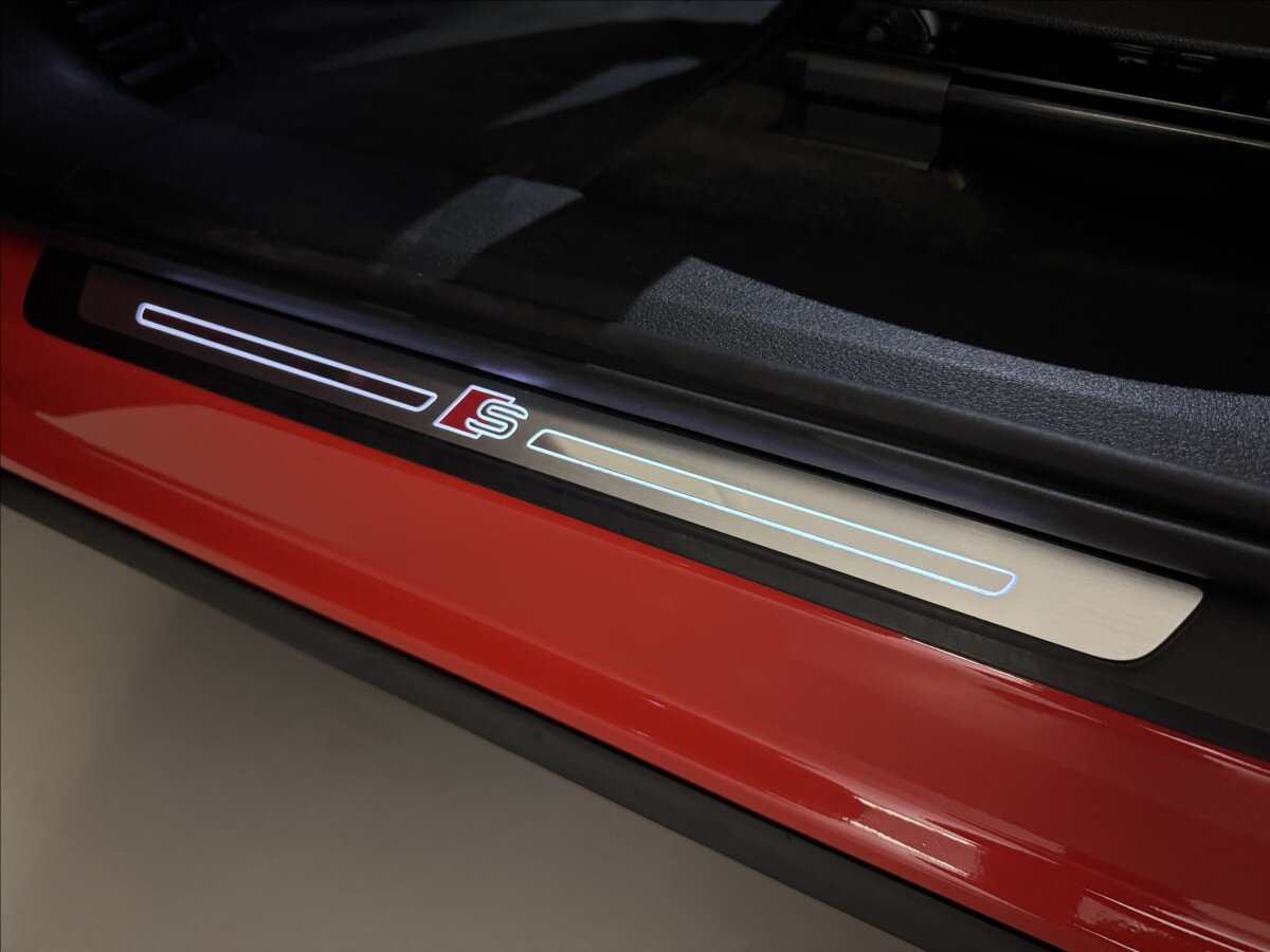 Audi e-tron SUV 0,0 300 kw