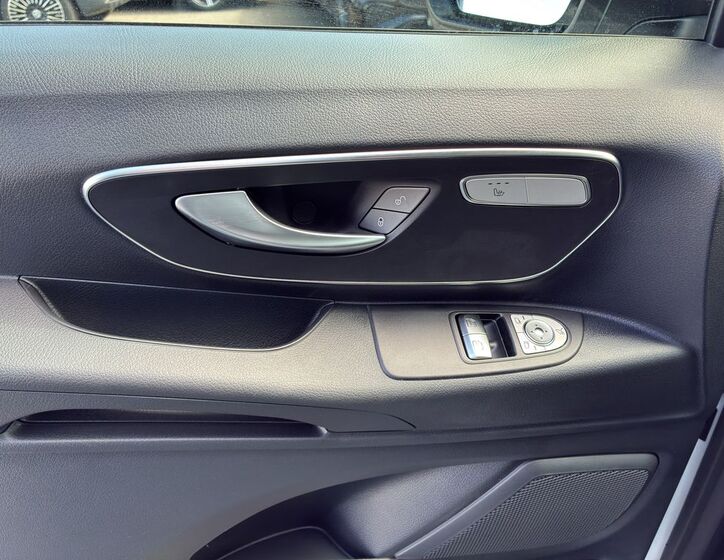 Mercedes-Benz Vito 15