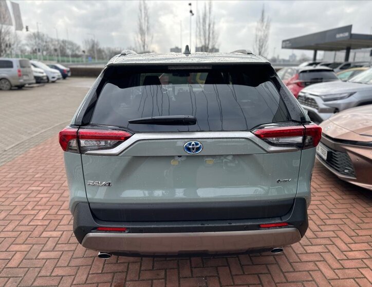 Toyota RAV4 SUV / Terénní 2,5 l 131 kw