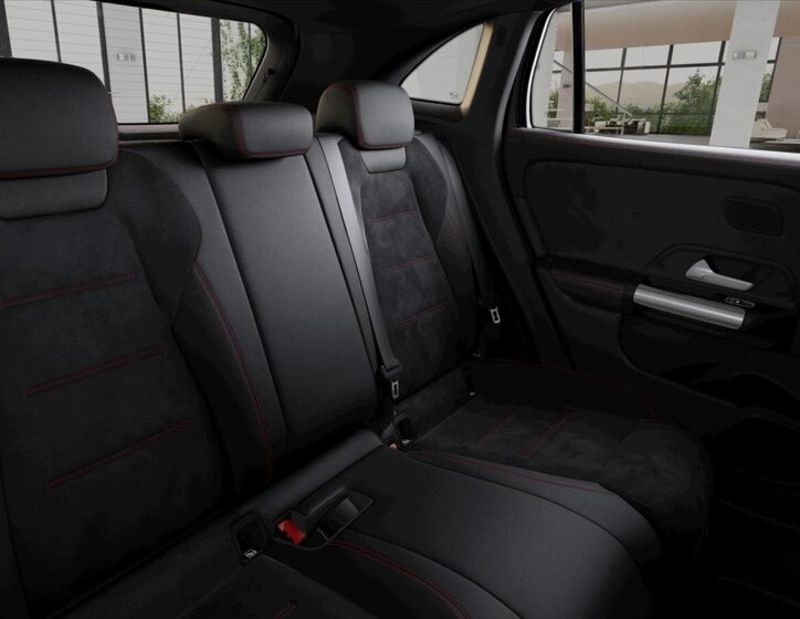 Mercedes-Benz GLA SUV / Terénní 1,3 l 120 kw