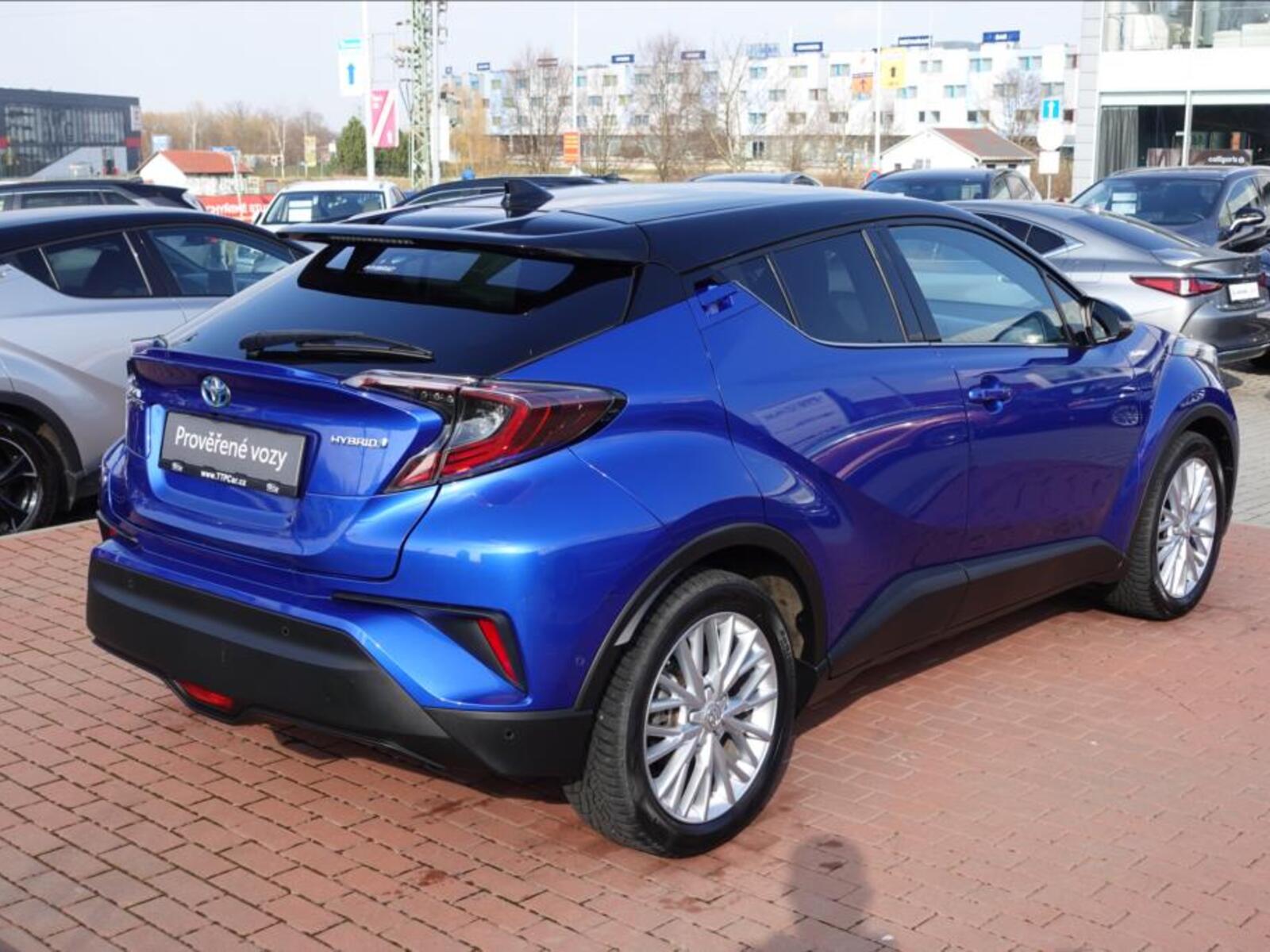 Toyota C-HR 4