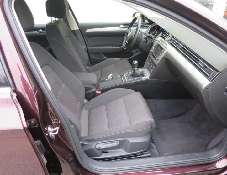 Volkswagen Passat Kombi 1,4 l 92 kw