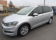 Volkswagen Touran 1