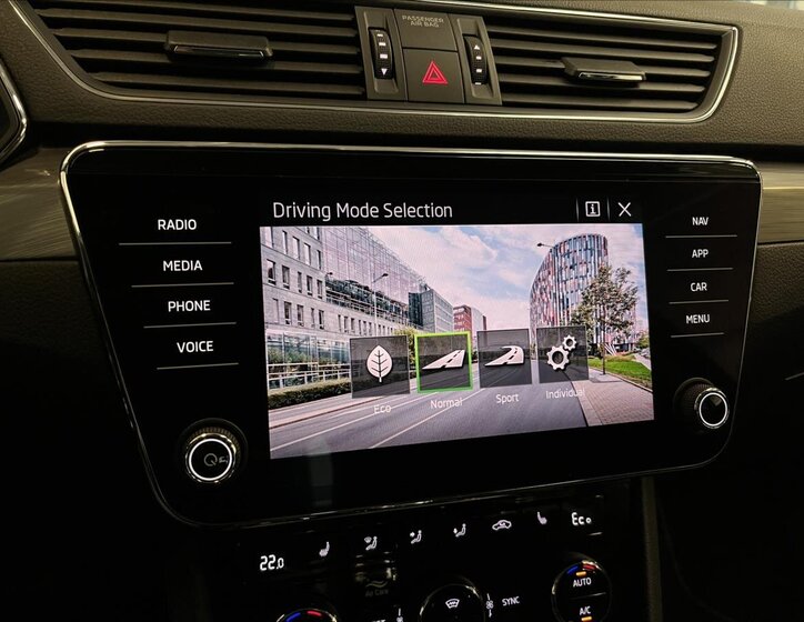 Škoda Superb Liftback 1,4 l 160 kw