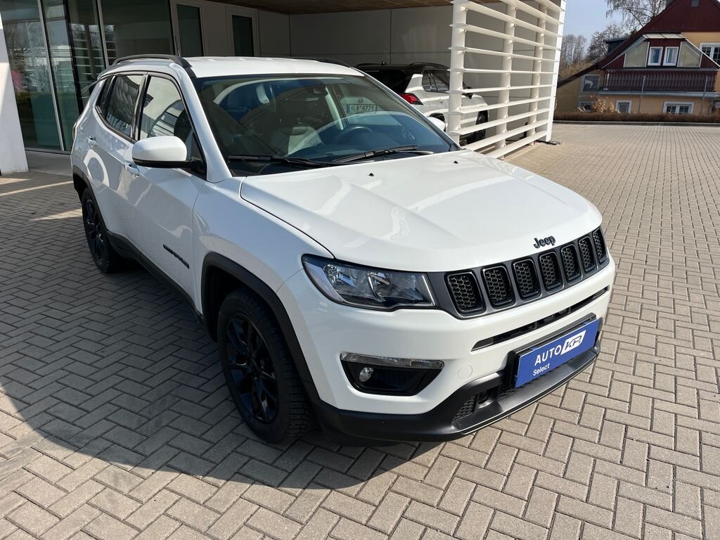 Jeep Compass SUV / Terénní 1,3 l 96 kw