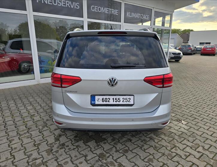 Volkswagen Touran 7