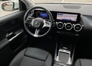 Mercedes-Benz GLA 13