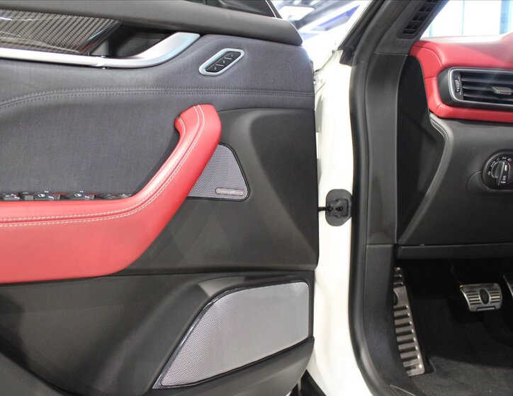 Maserati Levante SUV 3,0 l 316 kw