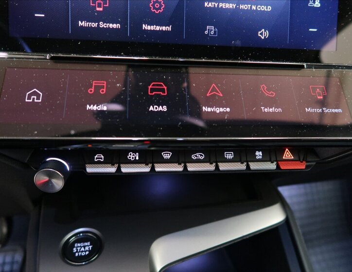 Peugeot 308 Hatchback 1,2 l 96 kw