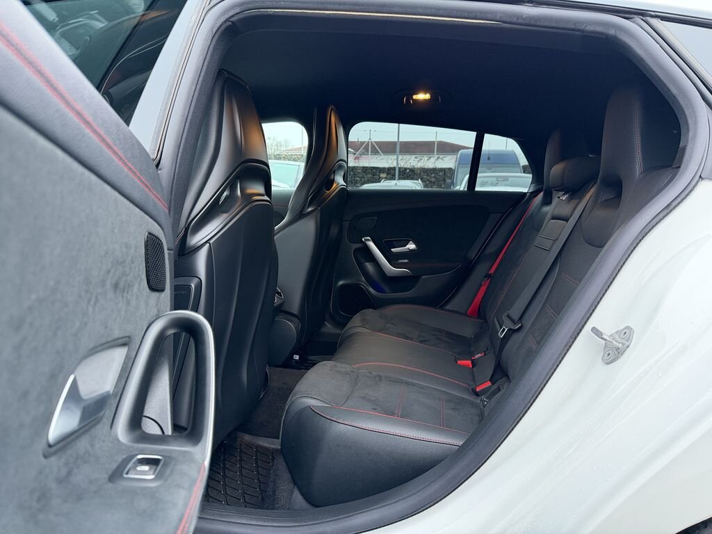 Mercedes-Benz CLA Kombi 2,0 l 310 kw