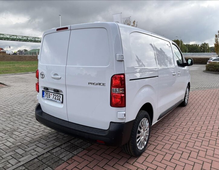 Toyota ProAce Skříň 2,0 l 106 kw
