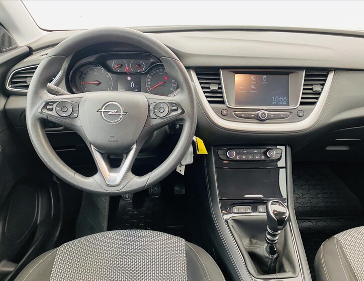 Opel Grandland X SUV / Terénní 1,2 l 96 kw