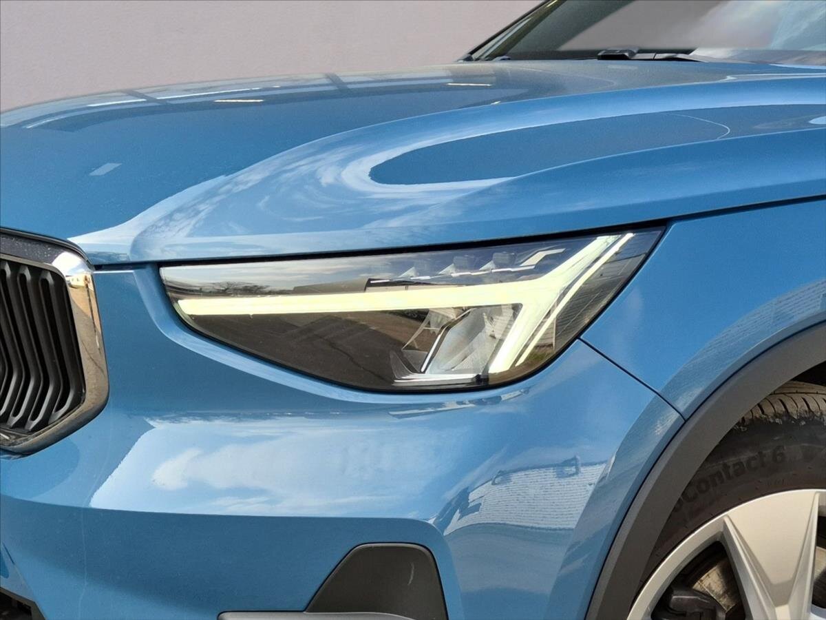 Volvo XC40 SUV / Terénní 2,0 l 120 kw