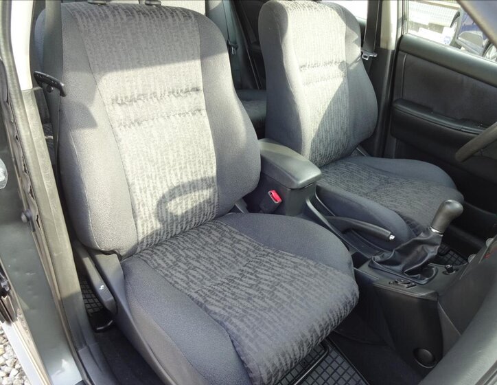 Toyota Corolla Hatchback 1,4 l 71 kw