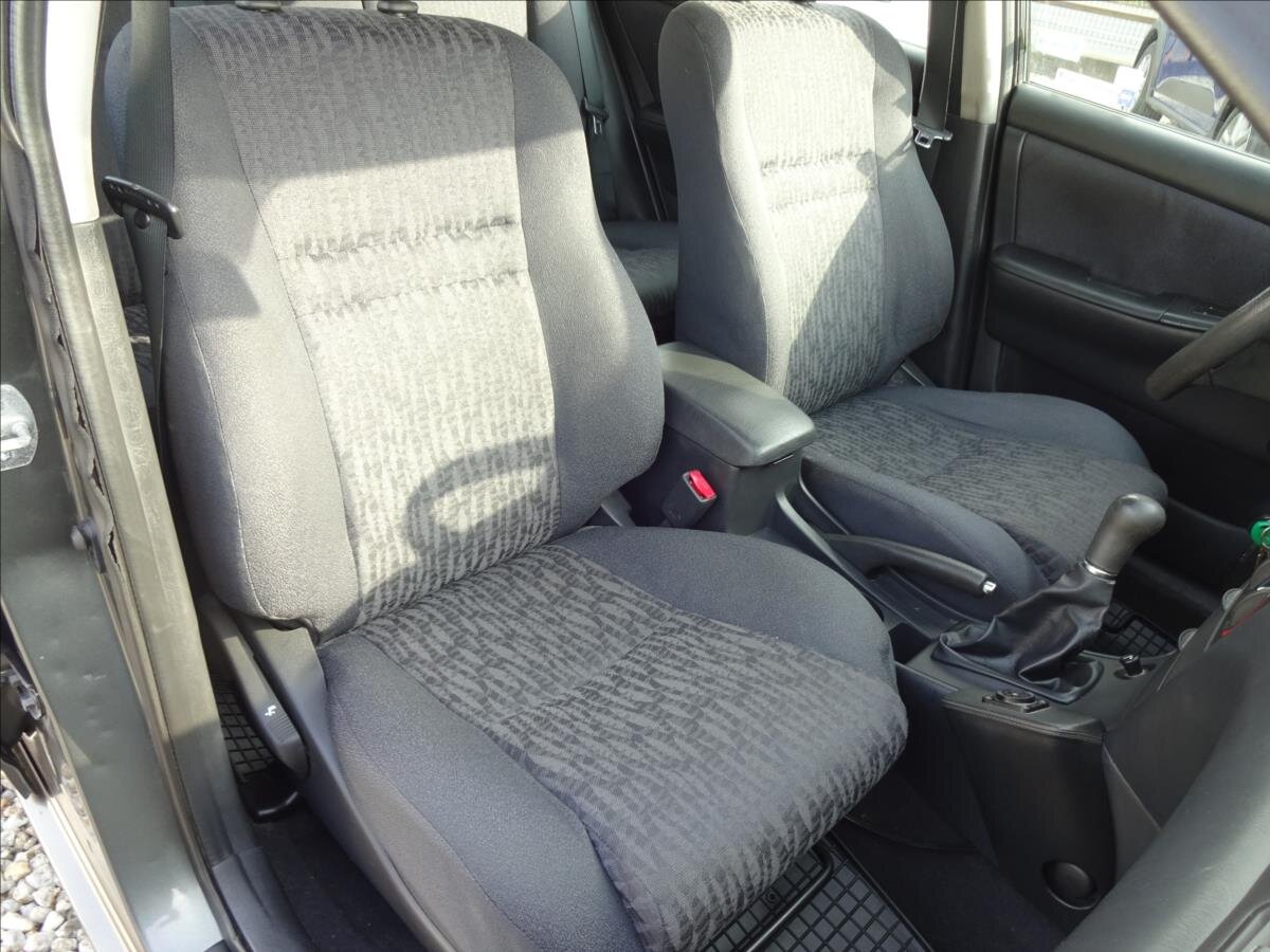 Toyota Corolla Hatchback 1,4 l 71 kw