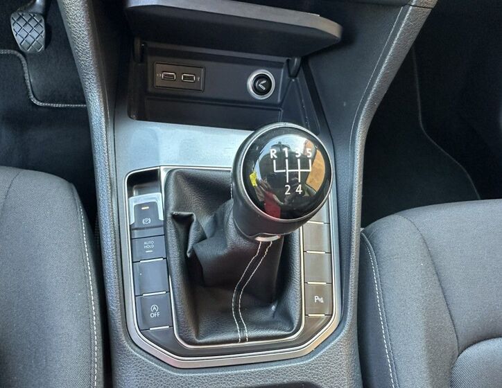 Volkswagen Golf Sportsvan 13