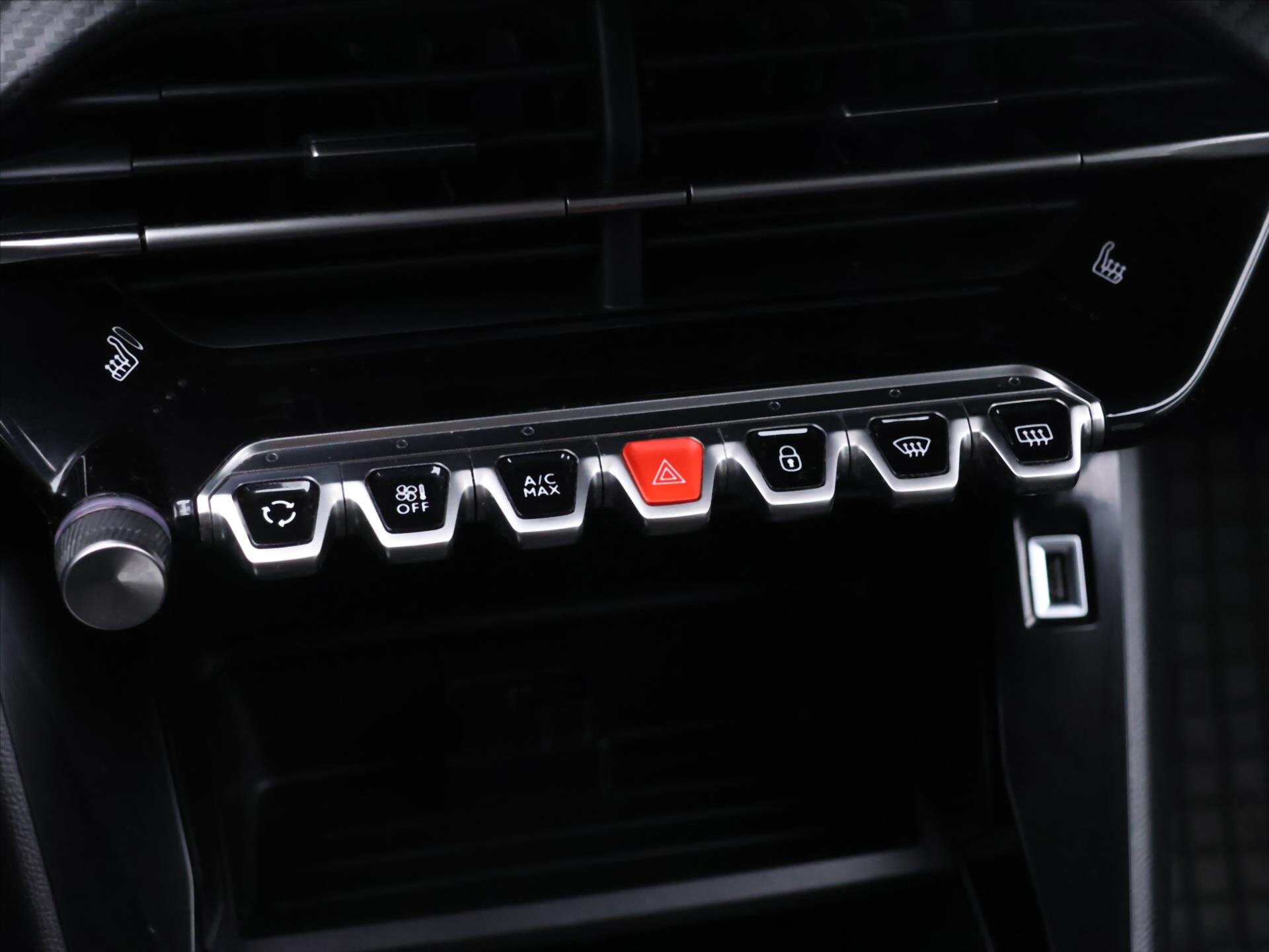 Peugeot 208 Hatchback 1,2 l 74 kw