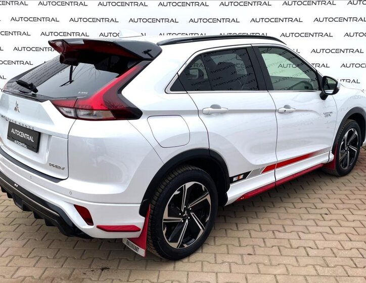 Mitsubishi Eclipse Cross SUV 2,4 l 130 kw