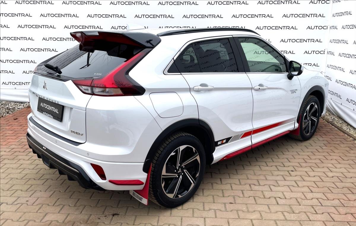 Mitsubishi Eclipse Cross SUV 2,4 l 130 kw
