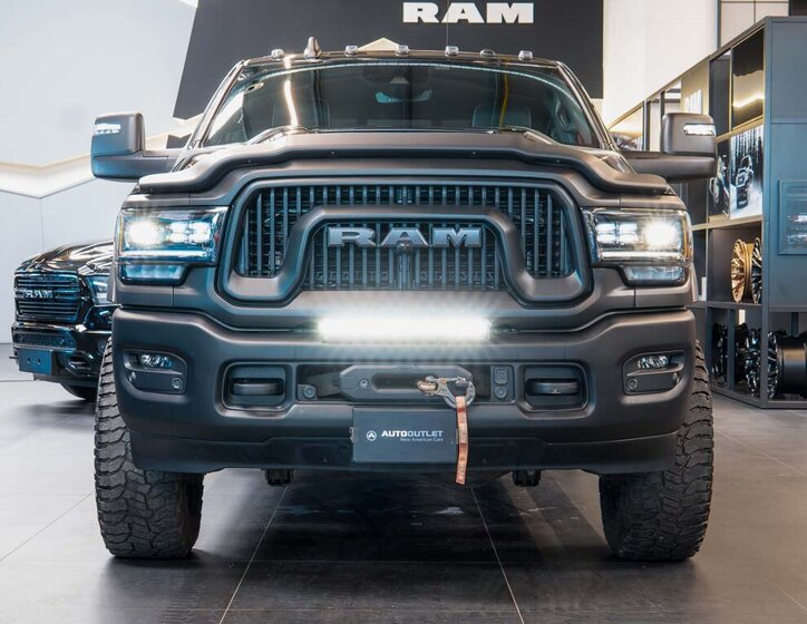 Dodge RAM Pick-up 6,4 l 306 kw