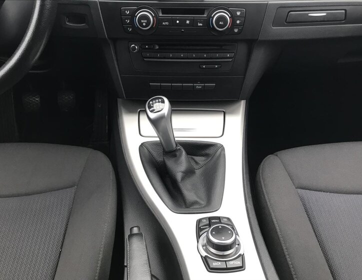 BMW Řada 3 Kombi 2,0 l 105 kw