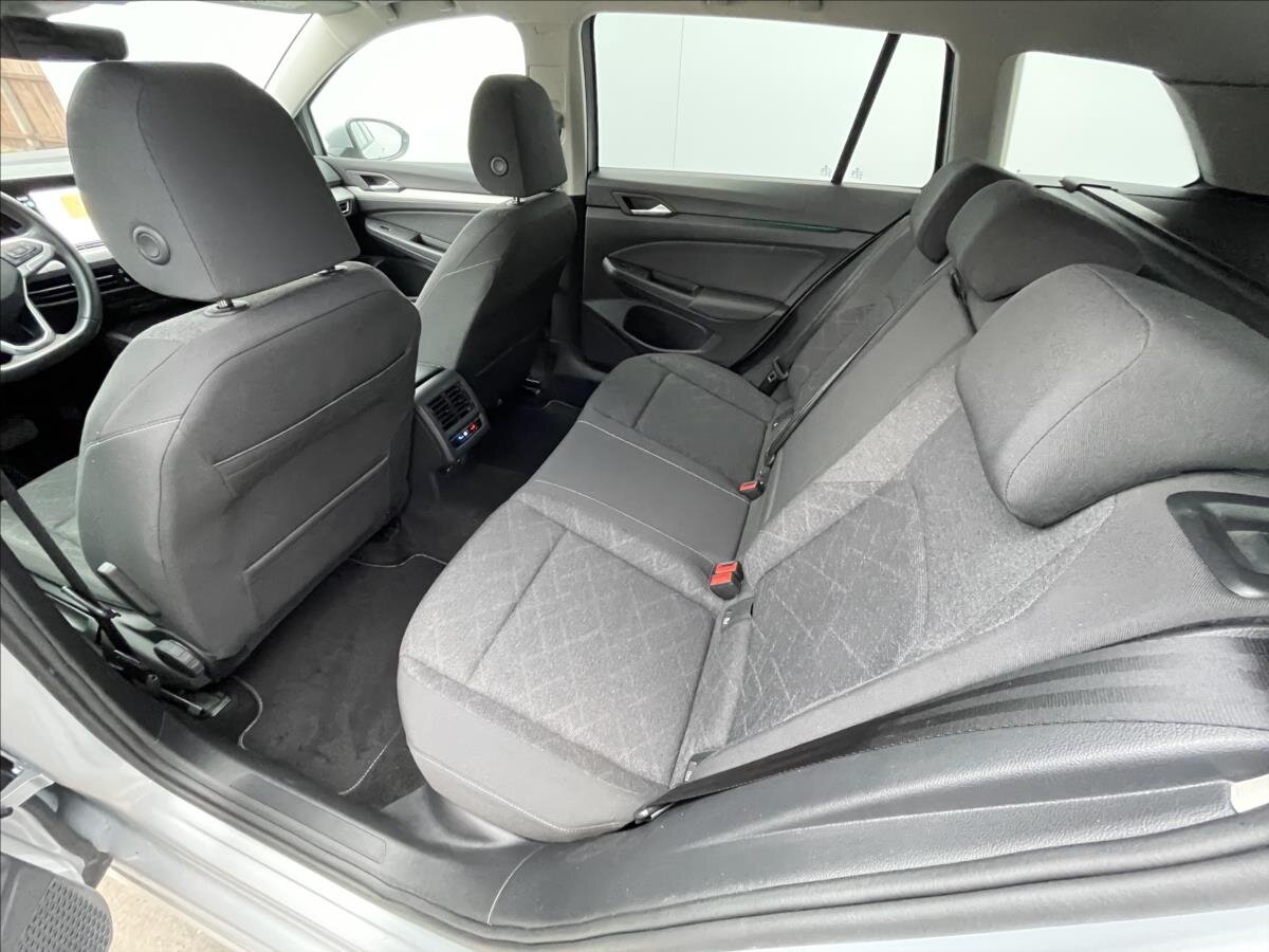 Volkswagen Golf Kombi 1,5 l 110 kw