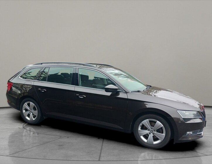 Škoda Superb Kombi 2,0 l 110 kw