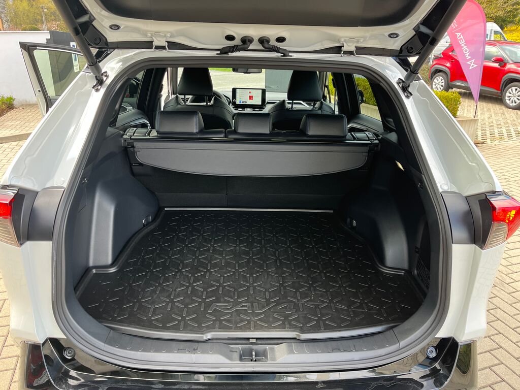 Toyota RAV4 SUV / Terénní 2,5 l 131 kw