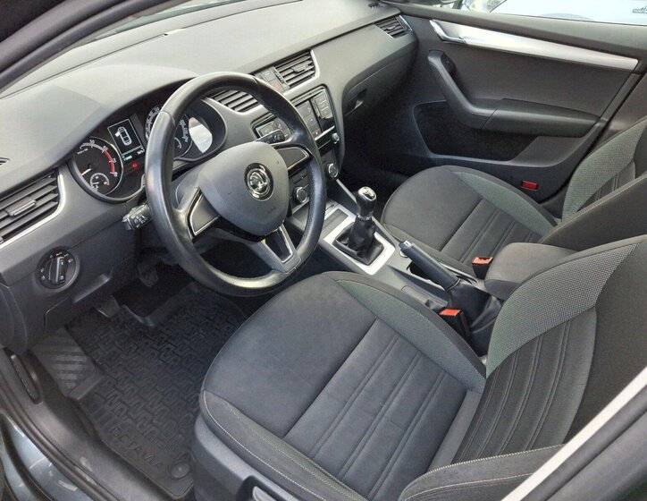 Škoda Octavia Sedan / Limuzína 1,5 l 110 kw