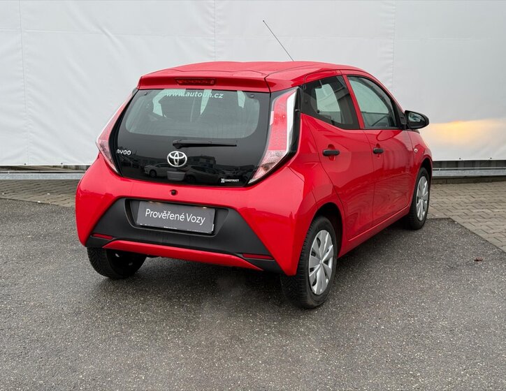 Toyota Aygo Hatchback 998,0 51 kw