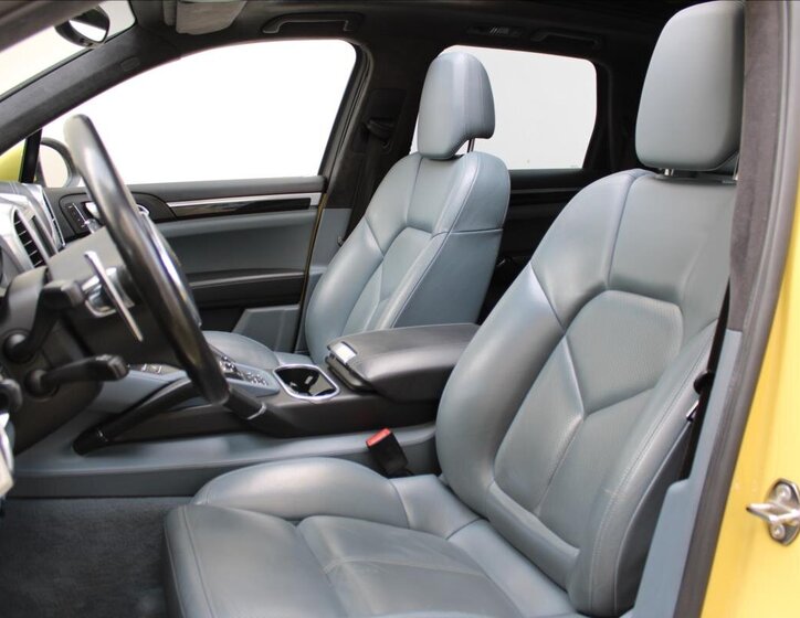 Porsche Cayenne SUV / Terénní 4,8 l 294 kw