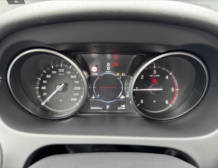 Land Rover Discovery Sport SUV 2,0 l 132 kw