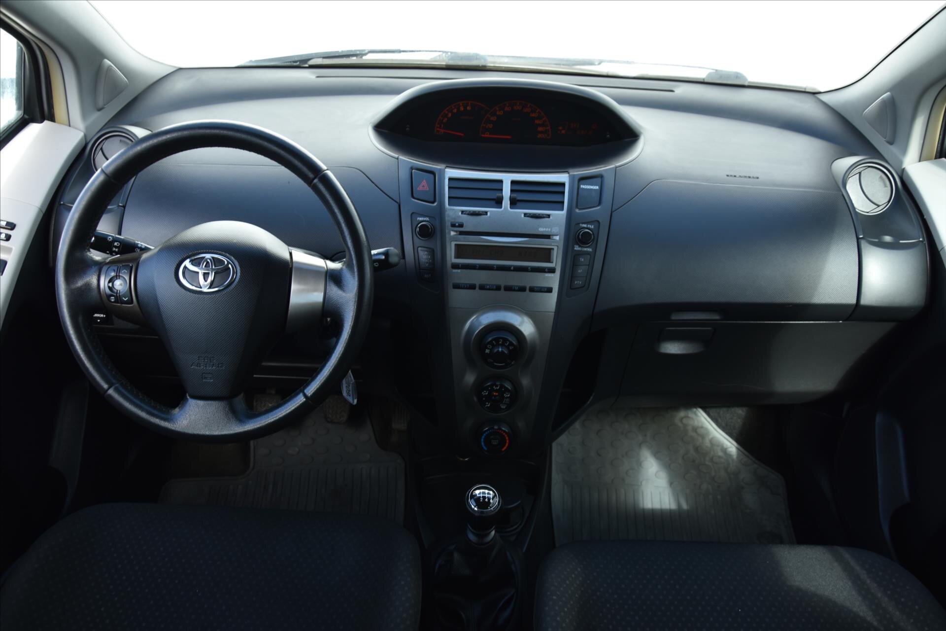 Toyota Yaris Hatchback 1,3 l 73 kw