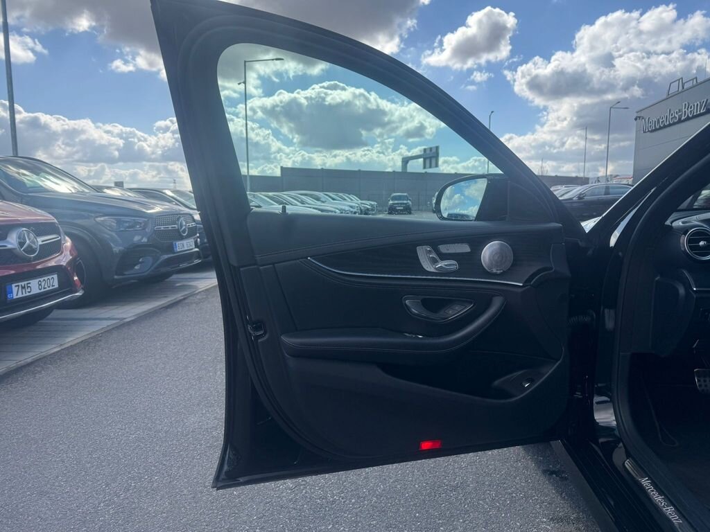 Mercedes-Benz Třídy E Sedan / Limuzína 2,0 l 143 kw