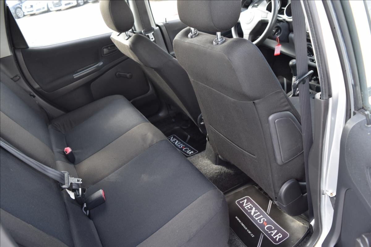 Subaru Justy Hatchback 1,3 l 66 kw