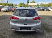 Hyundai i20 6
