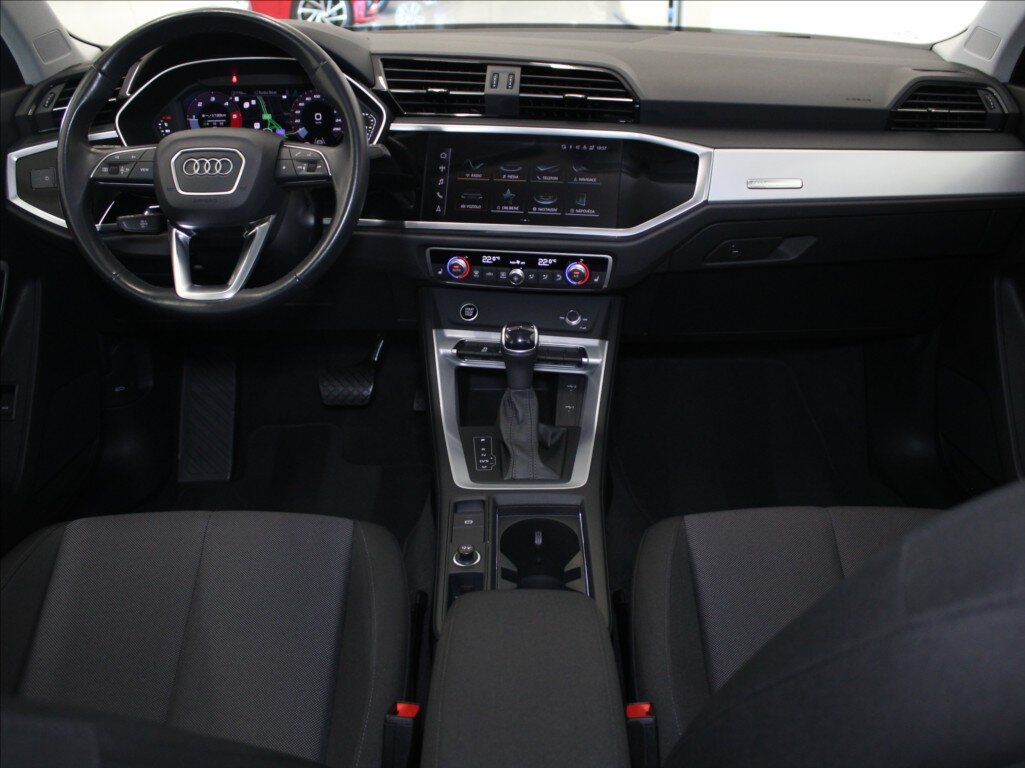 Audi Q3 SUV / Terénní 2,0 l 110 kw